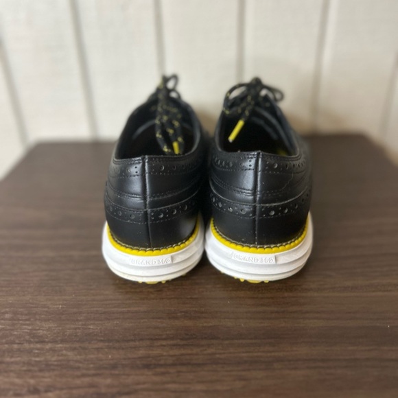 Cole Haan Original Grand Waterproof Spikeless Golf Shoes, size 8.5. - Picture 6 of 8